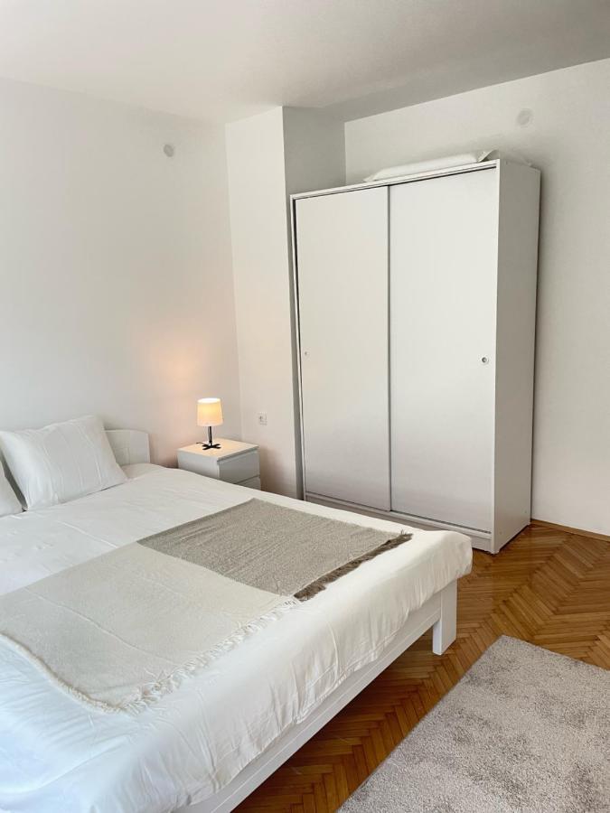 The Blue Velvet Apartment Belgrade Exterior photo
